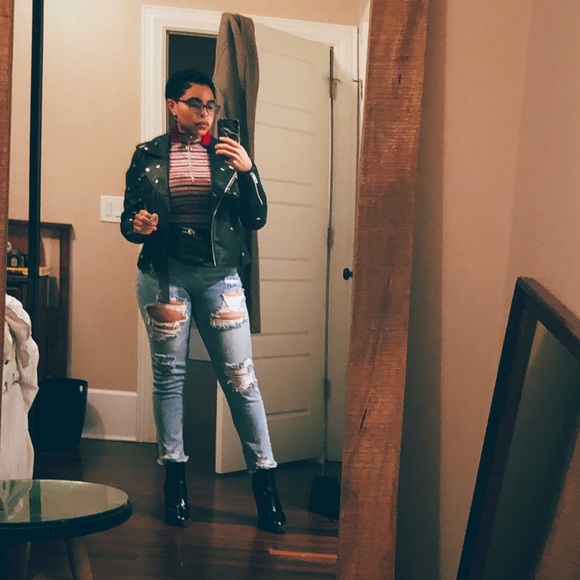 Meet your Posher, Rhandi - Picture 3 of 5